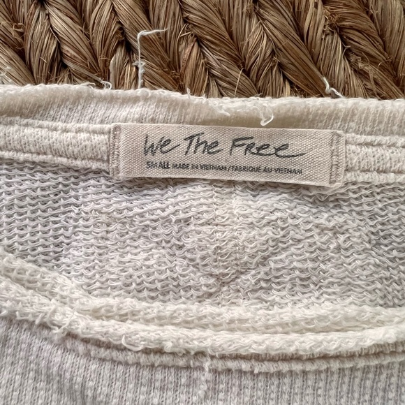 Free People cropped cut off thermal in cream, size small - Picture 3 of 4